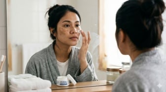 5 Krim Cysteamine Rekomendasi Ahli Kecantikan untuk Atasi Flek Hitam di Wajah