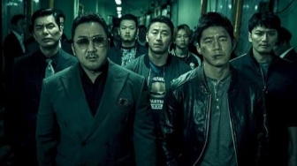 Review The Gangster, The Cop, The Devil: Adu Brutal Polisi Nekat dan Bos Mafia Melawan Sang Iblis