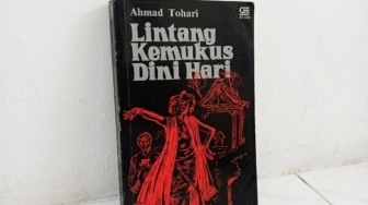 Ahmad Tohari dan Realisme Magis yang Sunyi dalam Lintang Kemukus Dini Hari