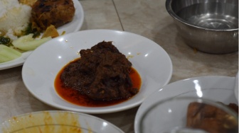 RM Cempaka Sari: Oase Kuliner Minang di Jambi yang Menjaga Keaslian Resep Turun-Temurun