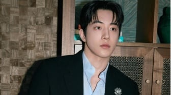 Rapi dan Effortless! Intip 4 Inspo OOTD Smart Casual ala Nam Joo Hyuk