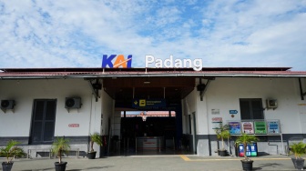 Stasiun Padang. [ho