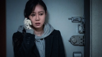 Review Door Lock: Film Thriller yang Bikin Takut Tinggal Sendiri