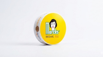 Apakah Bedak Marcks Cocok untuk Kulit Berminyak? Wajah Bebas Kilap Seharian