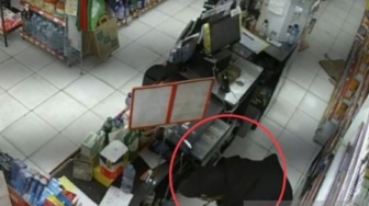 Modal Pistol Korek Api, Mahasiswa di Bekasi Nekat Rampok Minimarket Rp12 Juta