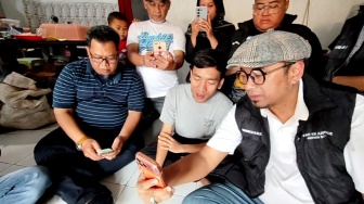 Hotman Paris Beri Pendampingan Hukum Gratis untuk Korban Penganiayaan di Bandung
