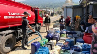 Kemarau Belum Puncak, Ratusan Warga di Lereng Gunung Slamet Sudah Kesulitan Air Bersih