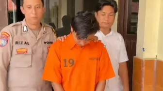 Takut Dihadiahi Timah Panas, Penusuk Dua Pemuda di Rumah Biliar Pringsewu Pilih Menyerah