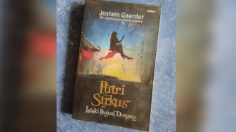 Putri Sirkus dan Lelaki Penjual Dongeng: Ketika Ide Menjadi Komoditas