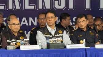 Industri Tekstil RI Tak Mampu Olah, Purbaya Pilih Musnahkan Pakaian Bekas Impor Ilegal