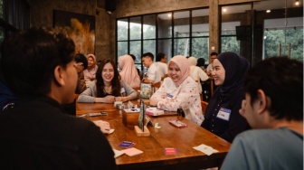 Lebih dari Sekadar Panutan: Cara Anak Sulung Mengembangkan Diri Bersama di Persulungan