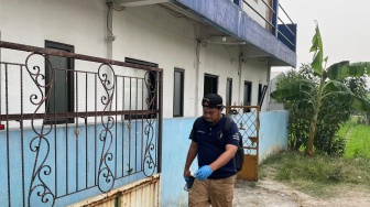 2,5 Jam Olah TKP Kosan Lokasi Penyekapan Wanita di Bandung, Polisi Angkut Helm hingga Tas Berbungkus