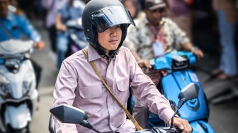Wapres Gibran Rakabuming Gunakan Motor Listrik saat Lakukan Kunjungan di Tanah Papua