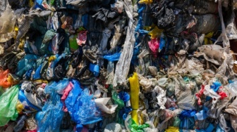 Bioplastik Digadang Jadi Pengganti Plastik Konvensional: Benarkah Bisa Terurai Lebih Cepat?