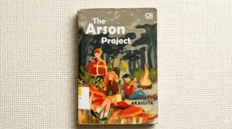 Saat Sampul Manis Menyembunyikan Thriller Psikologis: Ulasan The Arson Project