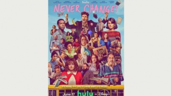 Review Never Change!: Komedi Absurd yang Kacau, Gila, dan Sulit Dijelaskan