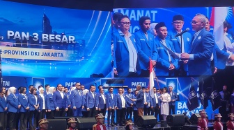 Resmi! Zulhas Lantik Uya Kuya Pimpin PAN Jakarta Gantikan Eko Patrio