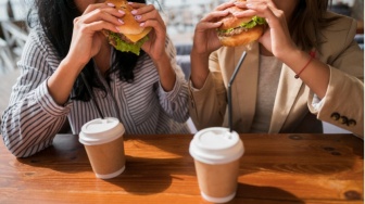 Ironi Restoran Self-Service: Mau Praktisnya, Enggan Tanggung Jawabnya