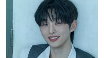 Ambil Peran Ganda, Yoon Ji Sung Bintangi Musikal Portrait of a Boy
