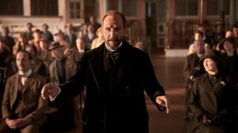 Sinopsis The Choral, Film Drama Sejarah Penuh Haru Tayang 2 Juli di Netflix