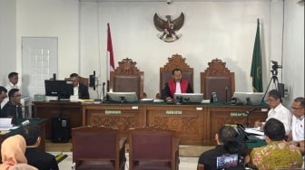 Lawan Penangkapan 'Sewenang-wenang', Roy Suryo Hadapi Jawaban Polda Metro di Sidang Praperadilan