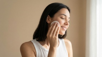 Minyak dan Jerawat Hempas! 5 Tea Tree Exfoliating Pad untuk Wajah Bersih