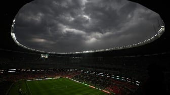 Hujan Lebat dan Badai Petir, Laga Timnas Meksiko vs Ekuador Ditunda