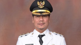 Mukhlisin Resmi Pimpin Kuansing Pasca OTT Bupati Suhardiman Amby