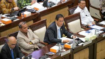 Purbaya Akui Penerimaan Bea Cukai 2026 Bisa Meleset dari Target