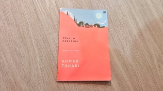 Membaca Kemiskinan di Senyum Karyamin Karya Ahmad Tohari