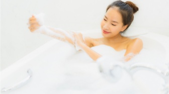 5 Rekomendasi Body Wash Relaksasi, Pengusir Lelah Usai Beraktivitas