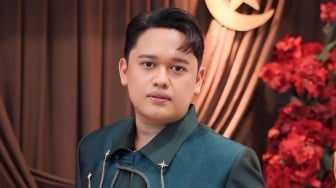 Pernah Jadi MUA hingga Live Streamer, Aris Priadi Kini Bersinar sebagai Wak Bordir