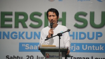 PTBA Angkut 1,56 Ton Sampah dari Sungai Enim, Tebar Ribuan Benih Ikan Pulihkan Ekosistem