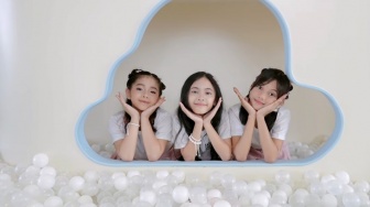 Bawa Pesan Persahabatan Abadi, Trio Cilik Sparkle Rilis Lagu 'Sampai Kita Besar Nanti'