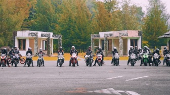Touring Seru di Tanah Rencong Komunitas Motor Jelajahi Destinasi Ikonik Sambil Edukasi Mesin