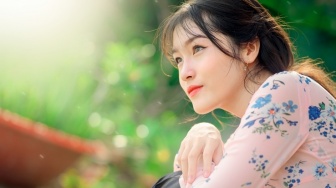 Glow Up atau Tekanan Sosial? Saatnya Berhenti Membeli Standar Kecantikan yang Tidak Perlu