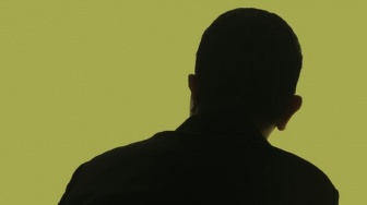 Cara Edit Foto ala Cover Album 'Teh Hijau' Tulus di Canva, Bikin Konten Viral yang Estetik
