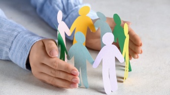 Jangan Terkecoh Label Inklusif, Ini 5 Cara Memilih Lingkungan Belajar yang Tepat untuk Anak