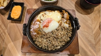 Nasi Goreng di Restoran Jepang? Mencicipi Chicken Tokio Goulash Zenbu