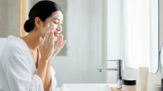 Murah dan Awet! 4 Cleanser Ukuran 150-200 Gram Ramah di Kantong Rp40 Ribuan