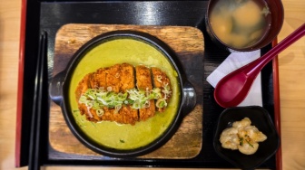 Menjajal Katsu Matcha, Kawin Silang Makanan Kekinian