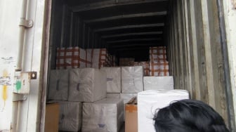 Berawal dari Niat Jahat Sopir dan Kernet, Bisnis Gelap Rokok Polos di Banten Berakhir di Jeruji Besi
