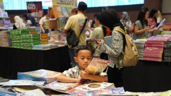 Big Bad Wolf Kembali ke Semarang, Pengunjung Rela Antre Sejak Pagi demi Berburu Buku