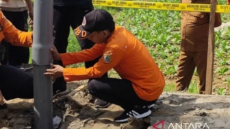 Bukannya Air Malah Semburkan Api: Misteri Sumur Gas di Sampang Bikin Geger Warga