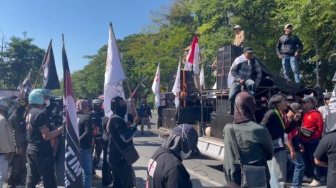 MAKI Geruduk Kejati Jatim Usai Temuan Emas dan Uang Diduga Milik Jampidsus, Ini Tuntutannya