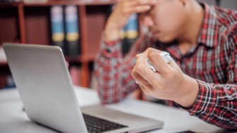 Generasi Tanpa Ruang Tumbuh: Tekanan Sistem yang Memaksa Anak Muda Berlari