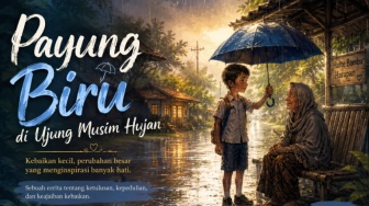 Payung Biru di Ujung Musim Hujan