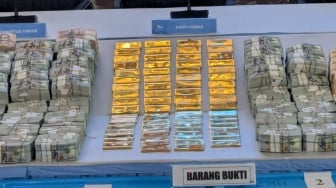 Emas di Rumah Jampidsus Lebih Berat dari Emas Monas
