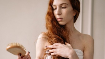 5 Kesalahan Hair Care yang Bisa Merusak Rambut, Masih Sering Dilakukan