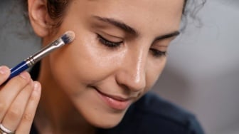 5 Primer untuk Menutupi Pori-Pori Secara Instan, Makeup Jadi Flawless